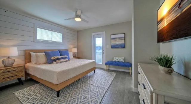 Sleeps 16 2 Homes, Priv Pool, Ping-pong 1block to Alister St. Shops & Dining, Забронировать Дом для отпуска Виллы Порт-Аранзас, рядом с Roberts Point Park, Вилла