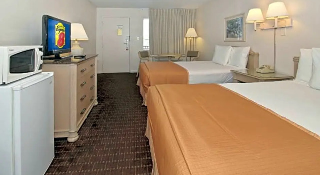 Четырёхместный номер Standard Super 8 by Wyndham Kissimmee