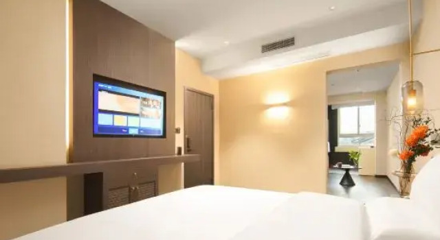 Люкс с видом на город No.153 Zhongshan Courtyard (Chongqing Liziba Lianglukou Metro Station Store)