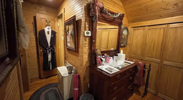 Номер Comfort The Queen, A Victorian Bed & Breakfast