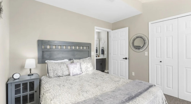 Adorable Fall Creek Condo - 10 Min to Table Rock!, Забронировать Апартаменты/квартира Отели Table Rock Lake с парковкой, Парковка