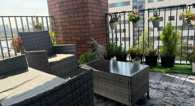 Апартаменты London City Chic Apartment With 3 Bedrooms