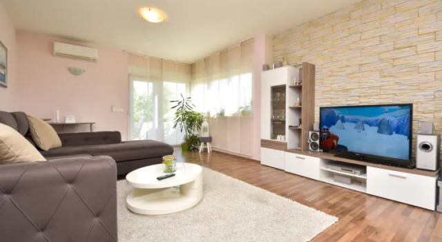 Apartmani Ana Vir, Забронировать Дом для отпуска Коттеджи Вир, Коттедж