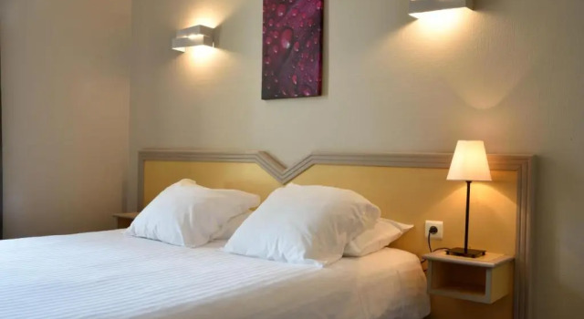 Номер Standard Logis Restaurant & Hôtel À la 12