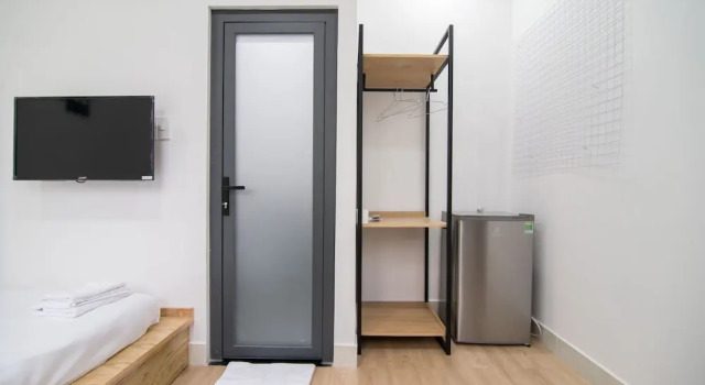 Saigon Dwelling, Забронировать Отель Отели Танбинь с парковкой, Парковка