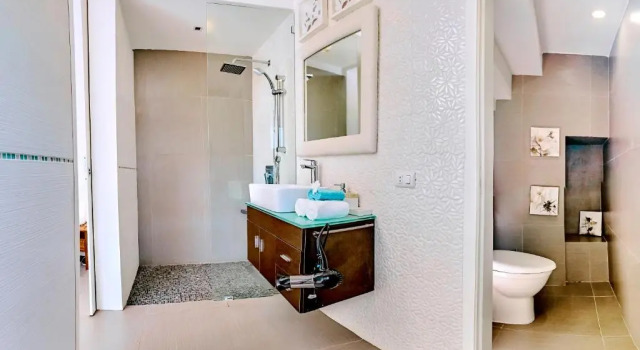 Апартаменты Incredible 4BR Beachfront Penthouse with Ocean View
