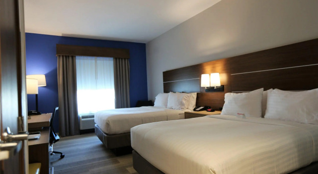Четырёхместный номер Standard Holiday Inn Express & Suites Houston NW - Hwy 290 Cypress by IHG