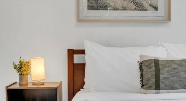 Апартаменты Spacious Stylish 2BR Retreat Near Victoria Park