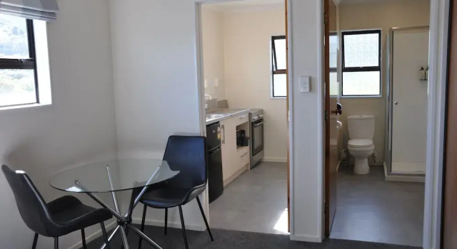 Студия Balmoral Motel