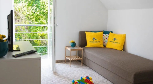 Kenese-Völgye Villahotel, Réserver Villa Balatonkenese 