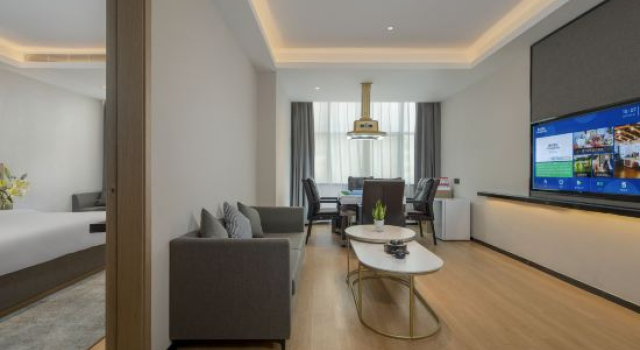 Люкс Deluxe Campanile Hotel (Shenzhen Guanlan Golf Store)