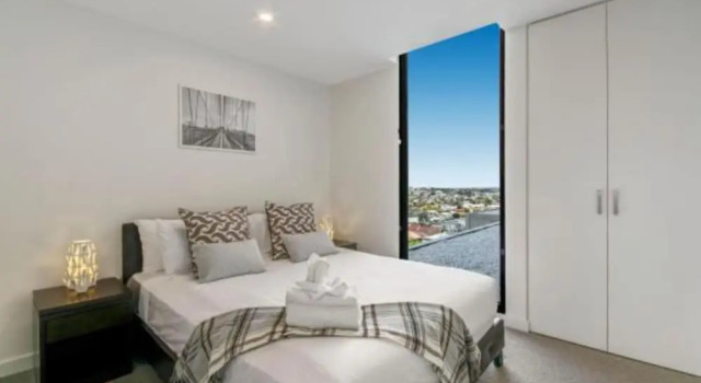 Апартаменты Executive Melbourne City Apartments - Mason