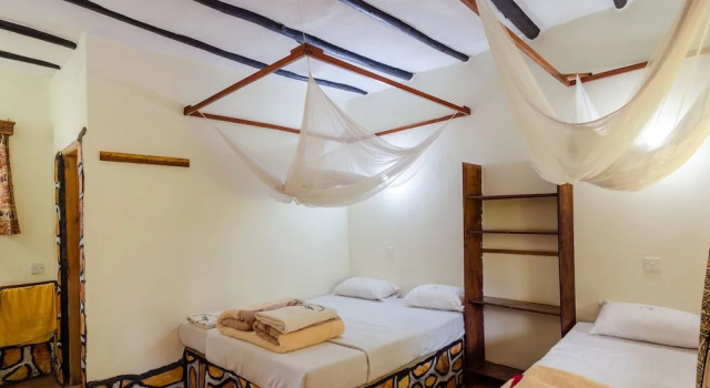 Трёхместный номер Standard Kingfisher Safaris Resort Hotel
