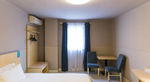 Двухместный номер Business Jinjiang Inn Style Guiyang Huaguoyuan Huansha Road