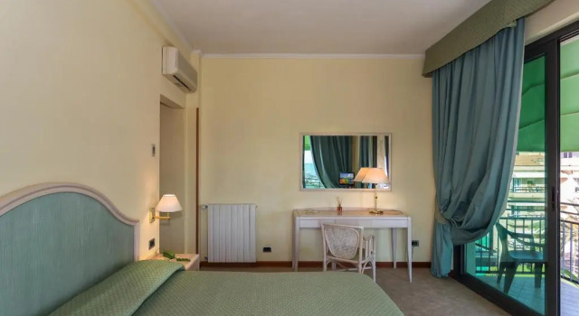 Двухместный номер Standard с балконом и с видом на море Hotel Siesta