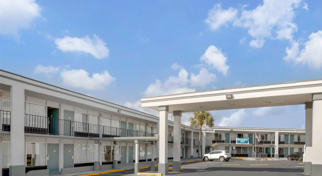 Rodeway Inn Orange Park - Jacksonville near Naval Air Station