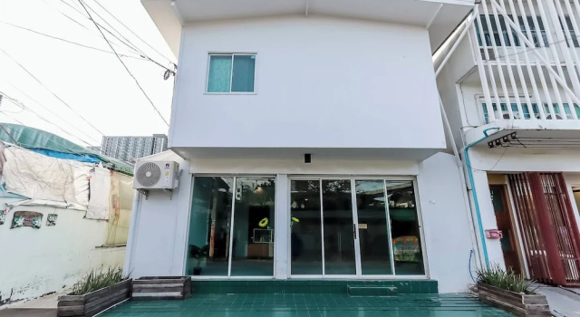 Tiny House Bangson at Bangsue Grand Station