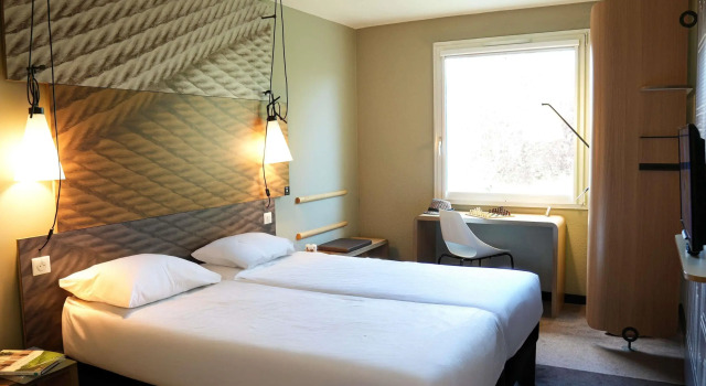 ibis budget Caen Porte de Bretagne, Забронировать Отель Кан 
