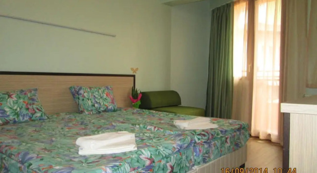 Двухместный номер Standard с балконом Hotel Emaly Green