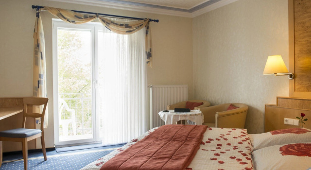 Hotel zum Rehberg, Забронировать Отель Кастеллаун Хунсрюк, рядом с Замок Кастеллаун