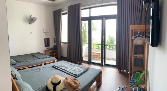 Xam House Hostel