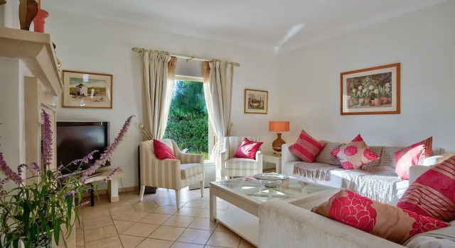 Casa Marta Three Bedroom Villa With sea Views, Boek Villa Carvoeiro Albufeira