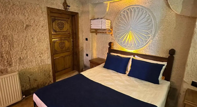 Mysterious Cave Suites