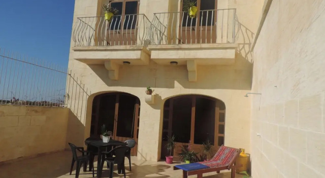 Gozo Holiday House, Varaa Hotelli Gharb Gozo