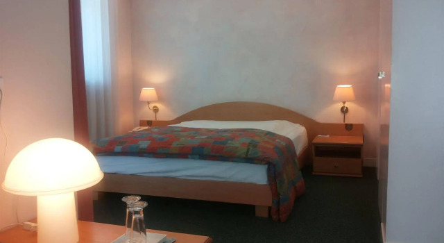Hotel La Villa, Book Hotel Hotels in Como with a Pool, Swimming Pool