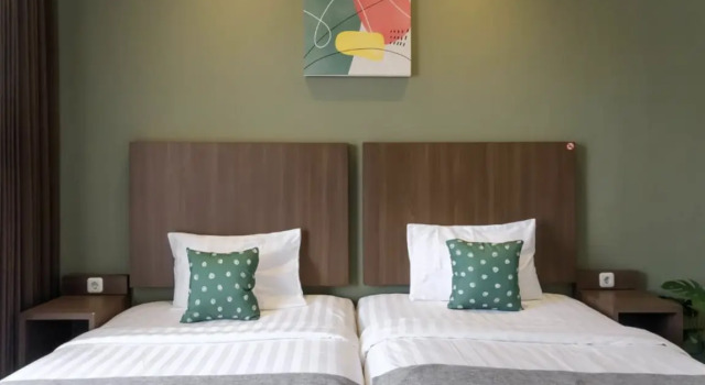 Deluxe Double room Mono Coliving Ngagel, Surabaya