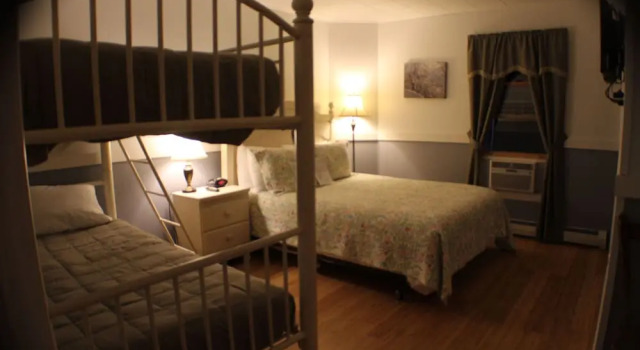 Habitación cuádruple Estándar Bromley View Inn