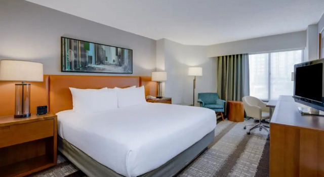 Номер Standard Crowne Plaza Dulles Airport by IHG