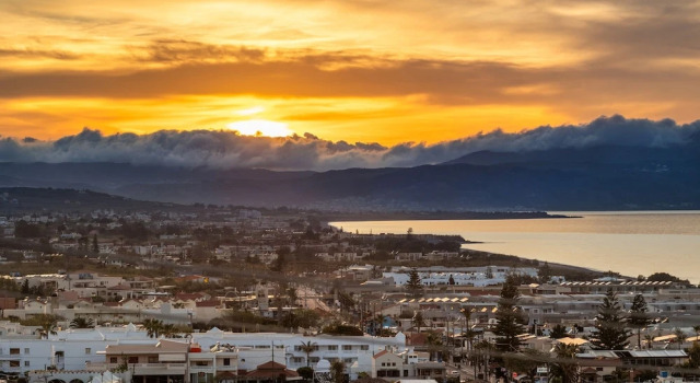 Sunset Apartment in Platanias