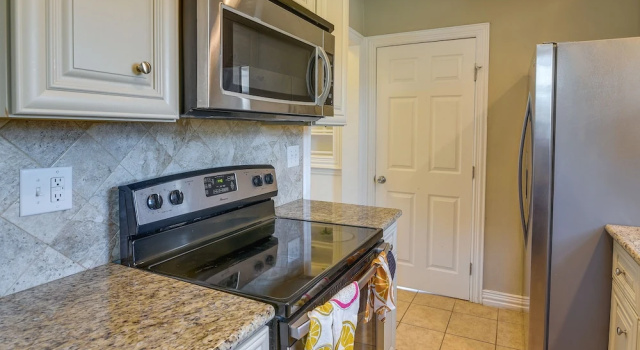 Коттедж с 2 комнатами Quaint Houston Hideaway 3 Mi to Downtown