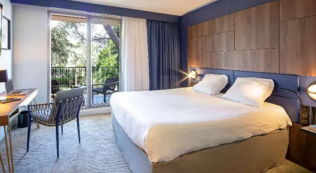 Двухместный номер Superior с балконом Mercure Marseille Centre Bompard La Corniche