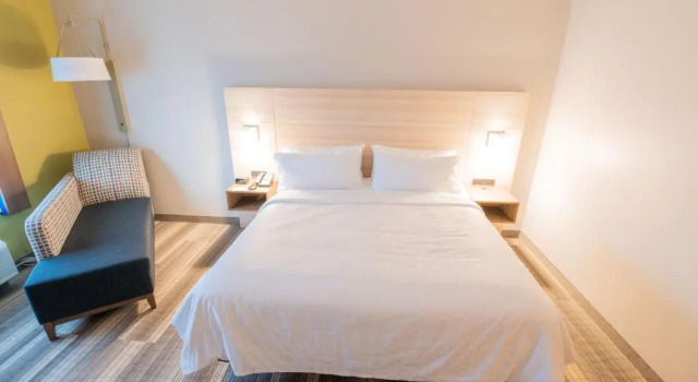 Номер Standard Holiday Inn Express & Suites Dayton East - Beavercreek by IHG