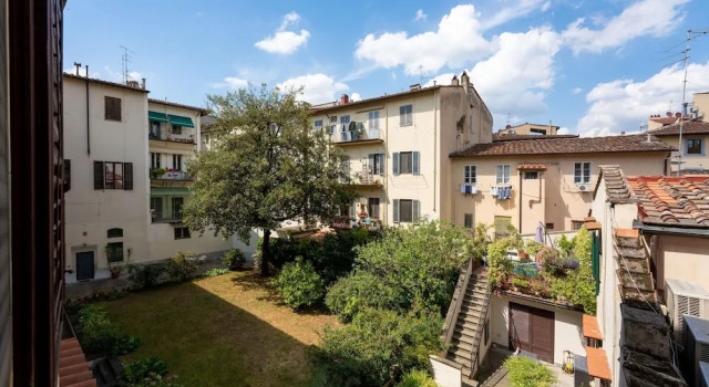 Ghibellina 102 in Firenze, Забронировать Отель Санта-Кроче Флоренция, рядом с Дом Буонаротти