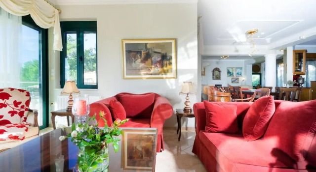 Коттедж с 5 комнатами Golden Key Villas