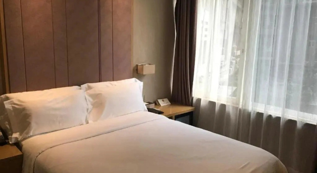 Номер Deluxe Lavande Hotel (Guangzhou Tianhe Park Yuancun Metro Station)