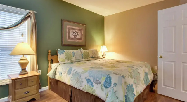 Parkway Condo ~ Walk to Island in Pigeon Forge!, Забронировать Отель Отели Пиджен-Фордж с парковкой, рядом с Cooter’s Place &amp; Museum, Парковка