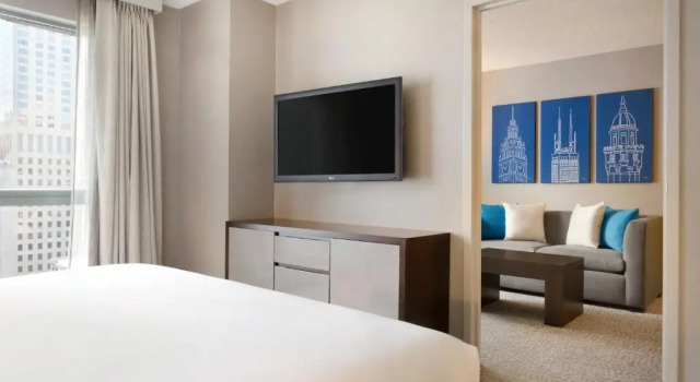 Двухместный люкс c 1 комнатой Hilton Chicago Magnificent Mile Suites