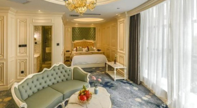 Golden Phoenix Hotel, Prenota Hotel Hotel e alloggi a Baiyin, Hotel