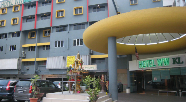 Hotel WW KL, Забронировать Отель Отели Куала-Лумпура с парковкой, рядом с Торговый центр AEON Taman Maluri, Парковка