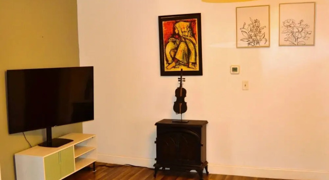 Коттедж 7-bedroom Retreat Sleeps 13