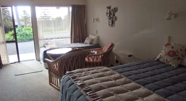 Coastal Motor Lodge