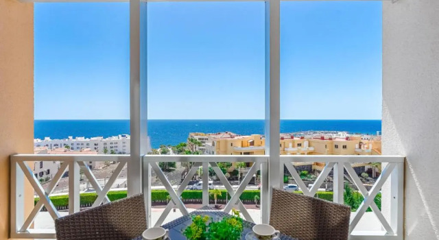Brand new duplex in Golf del Sur, see view, Забронировать Отель Отели Сан-Мигель-де-Абона с парковкой, рядом с Playa Amarilla, Парковка