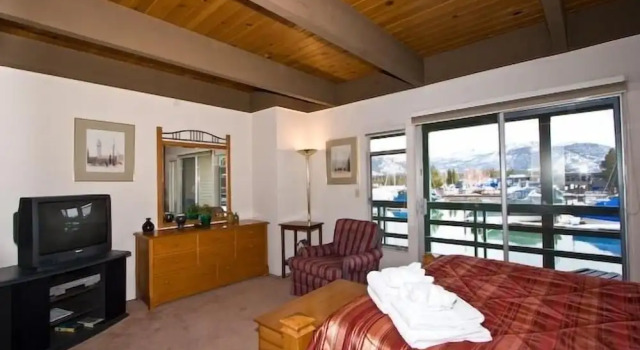 439 Ala Wai Blvd. Unit 120, Забронировать Апартаменты/квартира Отели Саут-Лейк-Тахо с бассейном, Бассейн