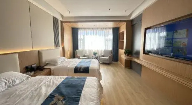Yuegang Hot Spring Hotel, Rezerwuj Hotel Hotele w Guyuan z parkingiem, Parking