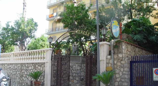 Hotel Zi Teresa