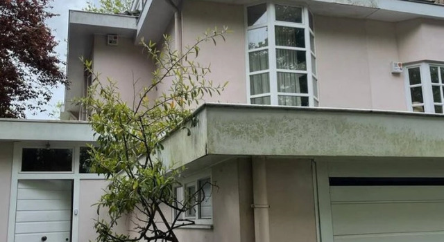 The Pink House, Uccle, Rezerwuj Dom wakacyjny Hotele w Bruksela z parkingiem, Parking